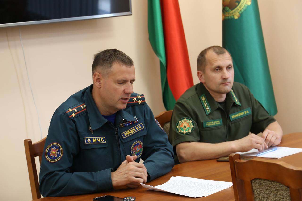 Начальник Гродненского городского отдела МЧС Зайцев Вадим Борисович встретился с трудовым коллективом  Гродненского лесхоза.